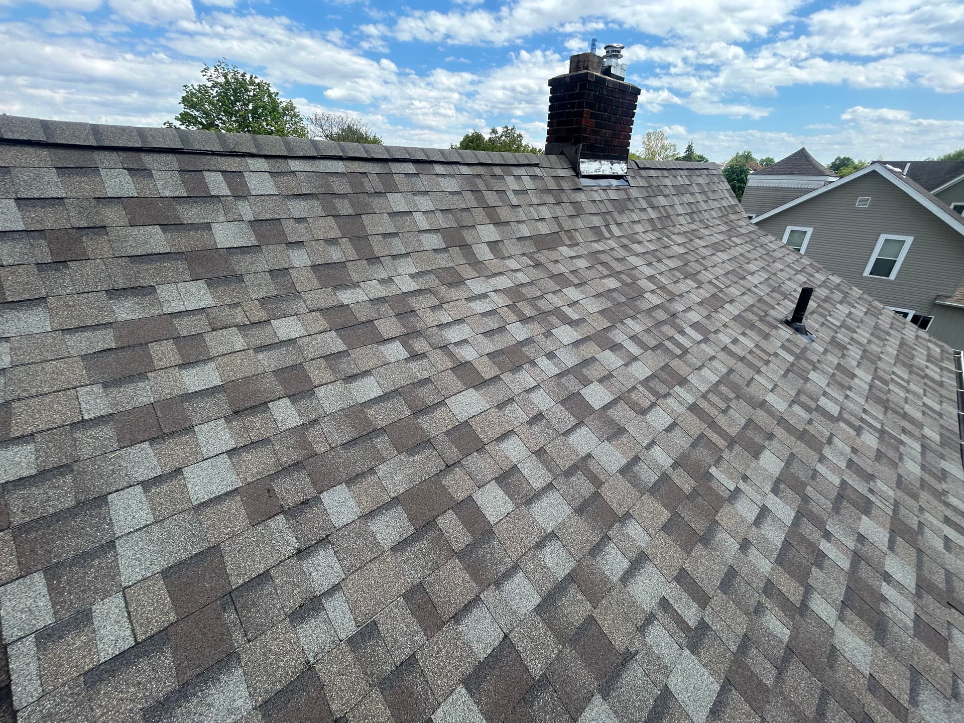 Gallery photos for Roof Replacement in Bryan Ohio with Owens Corning Driftwood Shingles: Image #1