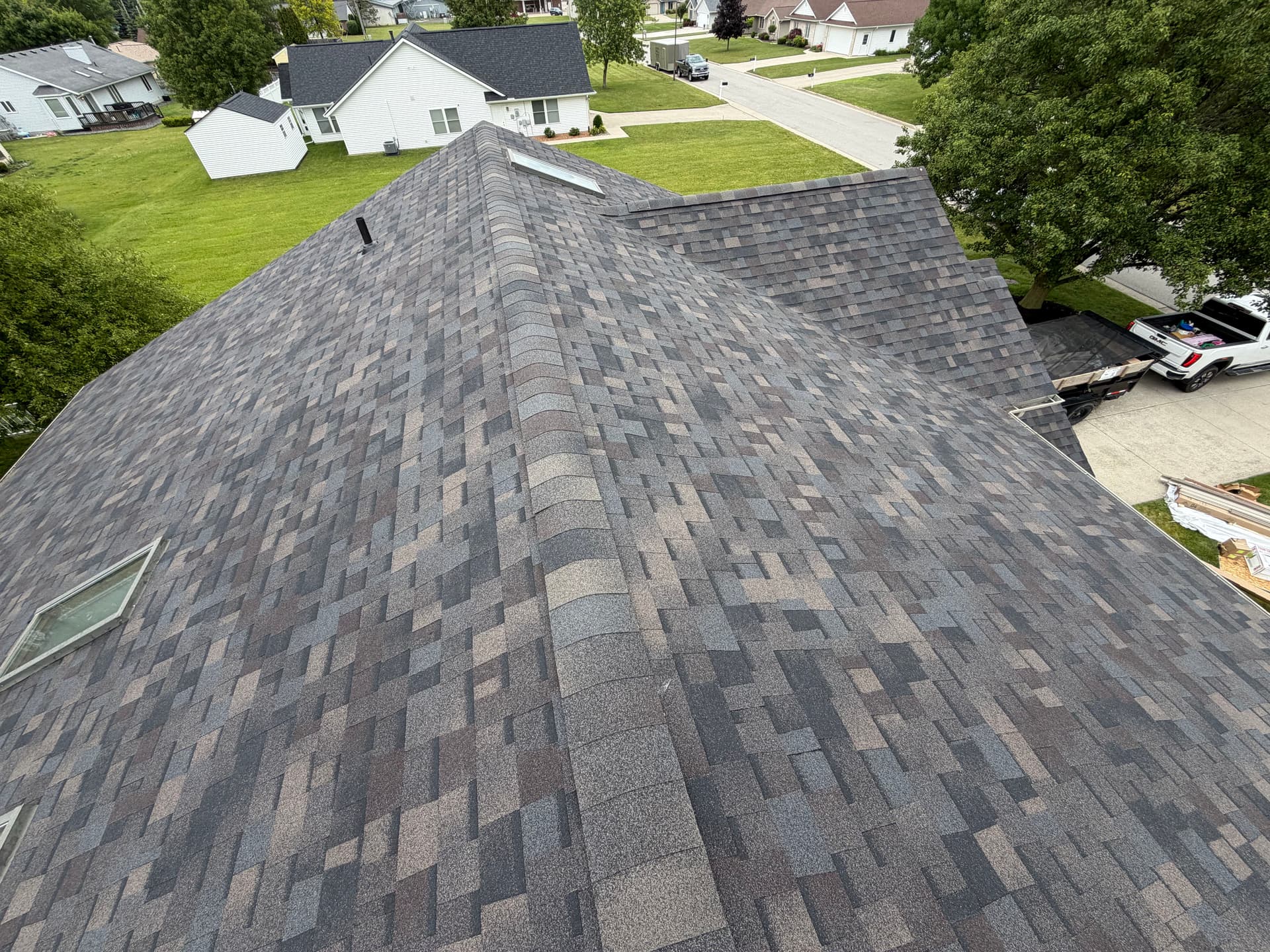 Gallery photos for Roof Replacement in Bryan Ohio with Owens Corning Black Sable: Image #4