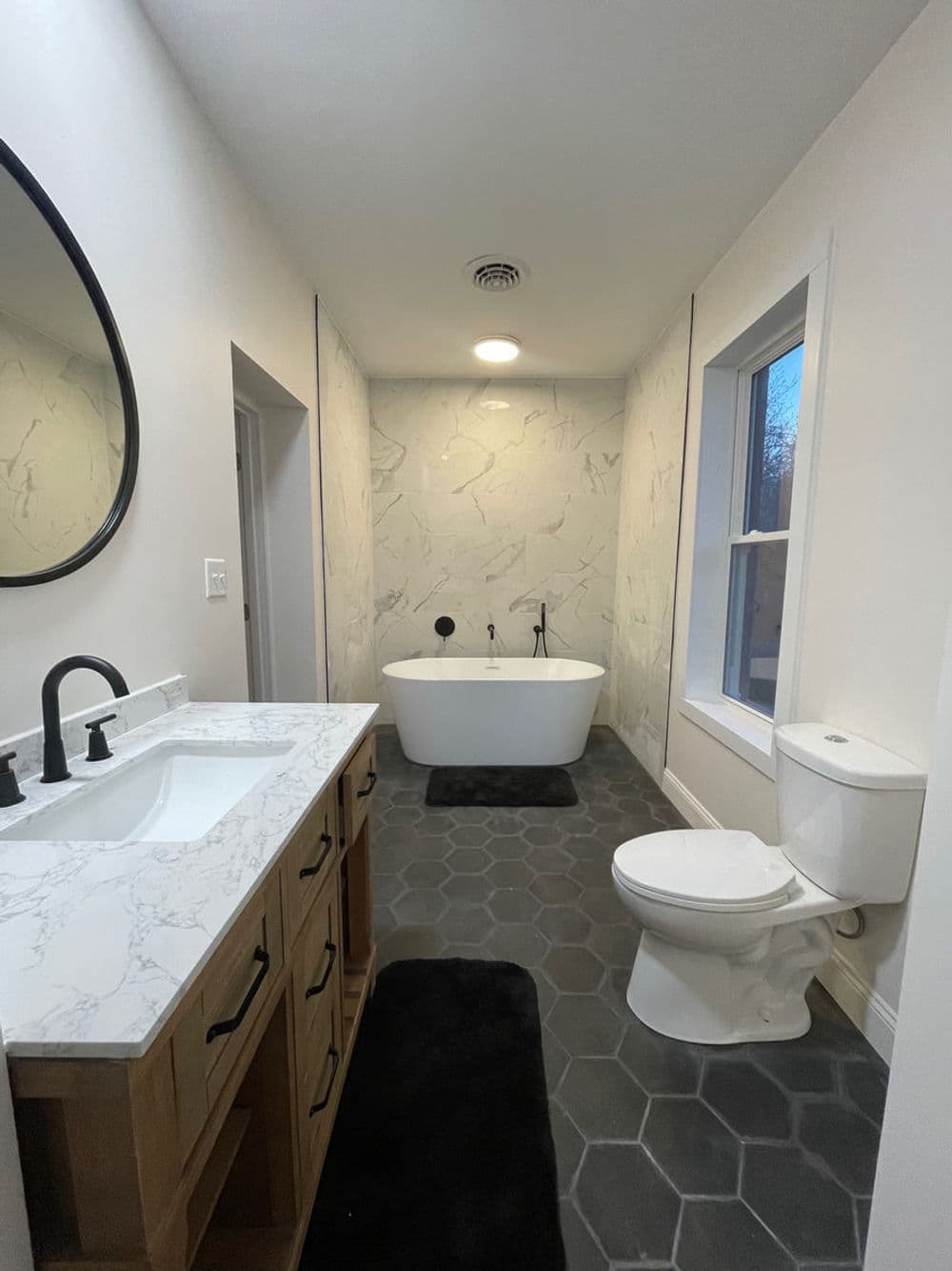 Gallery photos for Stunning Tile and Backsplash Transformations: Image #7