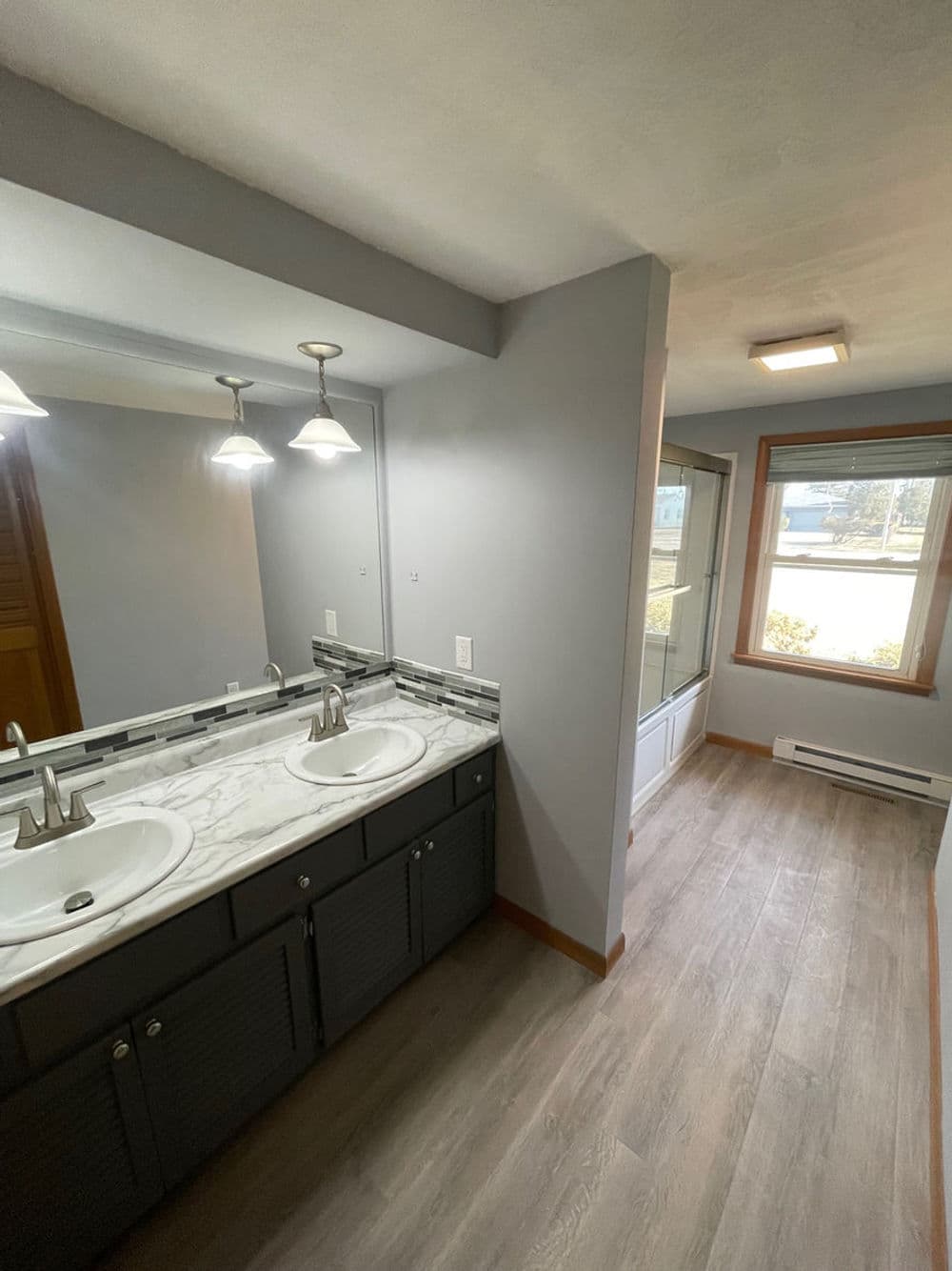 Gallery photos for Stunning Tile and Backsplash Transformations: Image #5